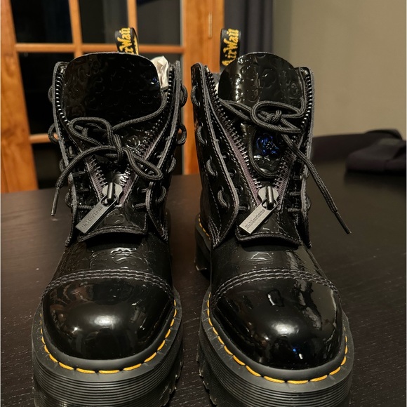 Dr. Martens Women's Sinclair 8 Eye Leather Platform Boots - Picture 8 of 9